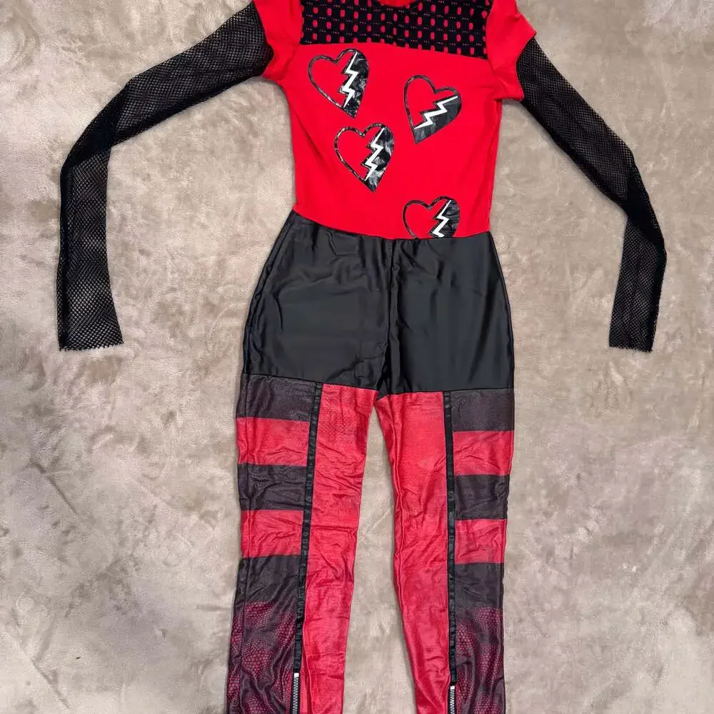 Disney Descendants 4 Deluxe The Rise Of the Red Costume SIZE M 8-10 WIG INCLUDED